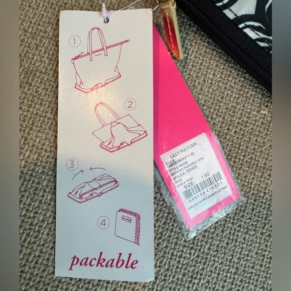 NWT Lilly Pulitzer Getaway Packable Tote - Picture 2 of 5
